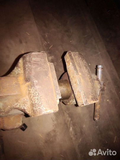 Продам тиски