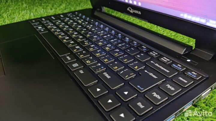 Ноутбук 2019 aQuarius с SSD 240Gb + 8 озу