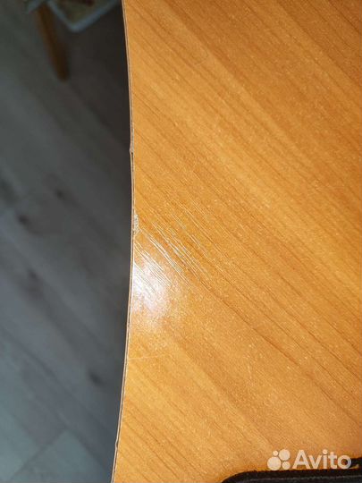 Угловой компьютерный стол