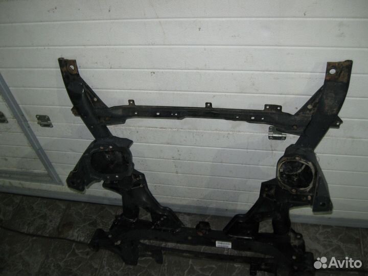 Подрамник передний BMW