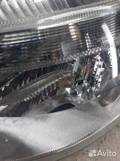 Фара передняя левая Citroen Berlingo минивэн 1.9