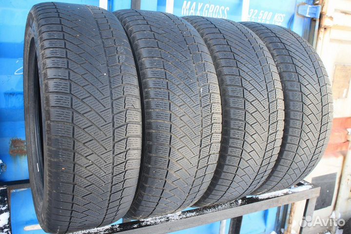 Continental ContiVikingContact 6 255/55 R19