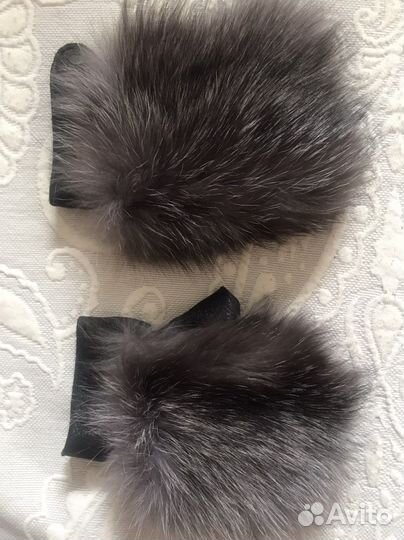 Полуварежки+украшение(помпон)