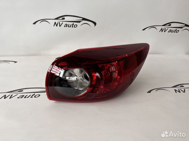 Mazda 3 bm фонарь задний правый хэтчбек 13-16