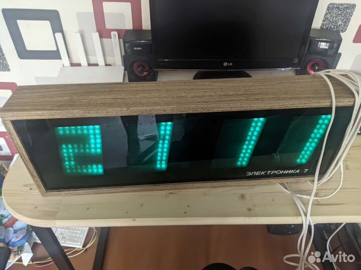 Часы электроника 7