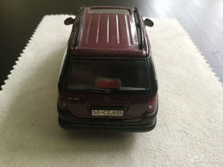 Mercedes benz ML320 w163 1:43
