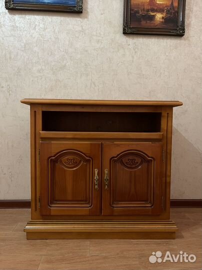 Тумба под телевизор