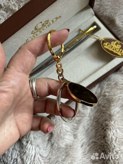 Подарочнвй набор ручка и брелок