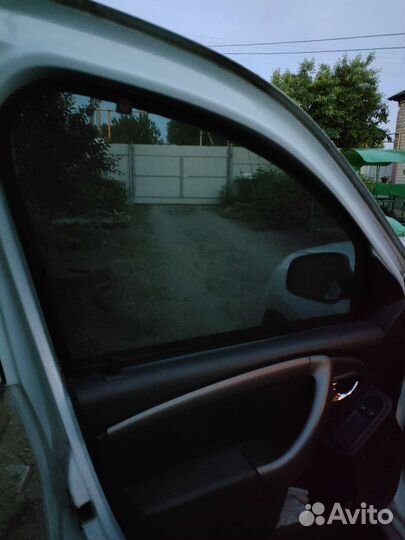 Автошторки Дастер Рено передние Duster тонировка
