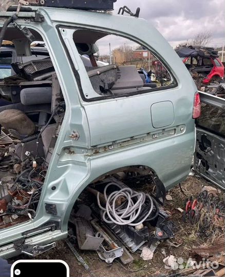 Крыло заднее левое Nissan Liberty