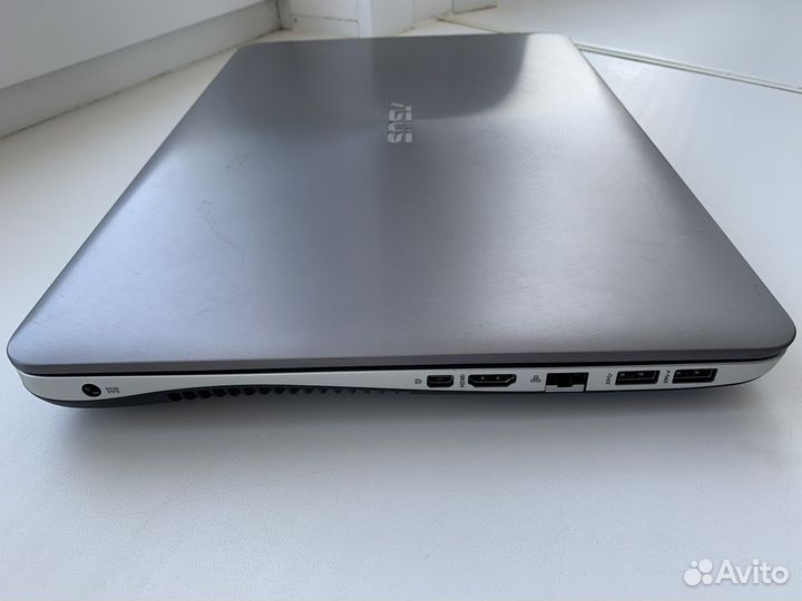Ноутбук asus