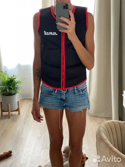 Страховочные и спасательные жилеты на вес 20-100кг