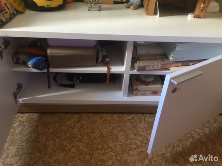 Белая тумба Volvo 120х62х49 (дхшхв)