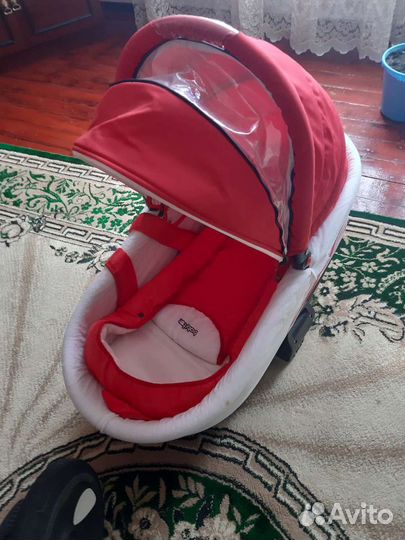 Кроватка-маятник