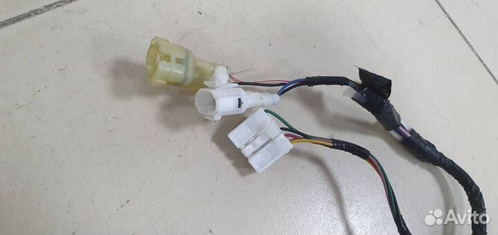 Проводка двери Suzuki SX4 2006-2013