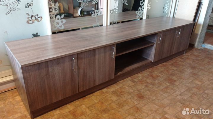 Полка под тв