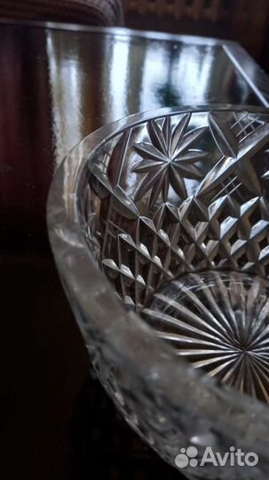 Хрустальная ваза