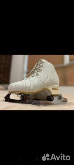 Фигурные коньки edea 220