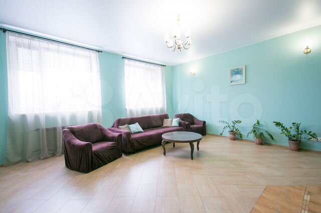 Коттедж 279,2 м² на участке 8 сот.