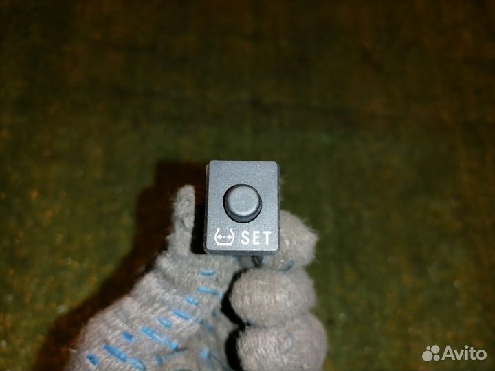 Кнопка давления в шинах 84746-50010 Toyota Crown G