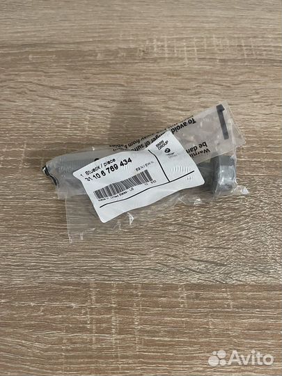 Оригинальный болт на BMW 31106769434