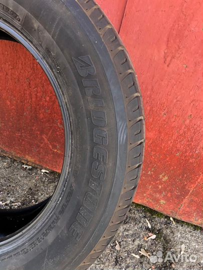 Bridgestone Dueler H/T 687 225/65 R17 101H