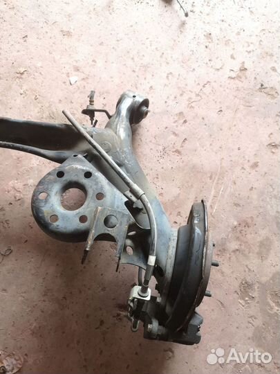 Балка подвески toyota aqua nhp10