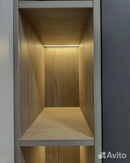 Шкаф в прихожую на заказ