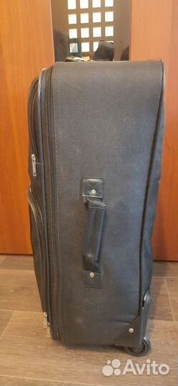 Чемодан на колесах