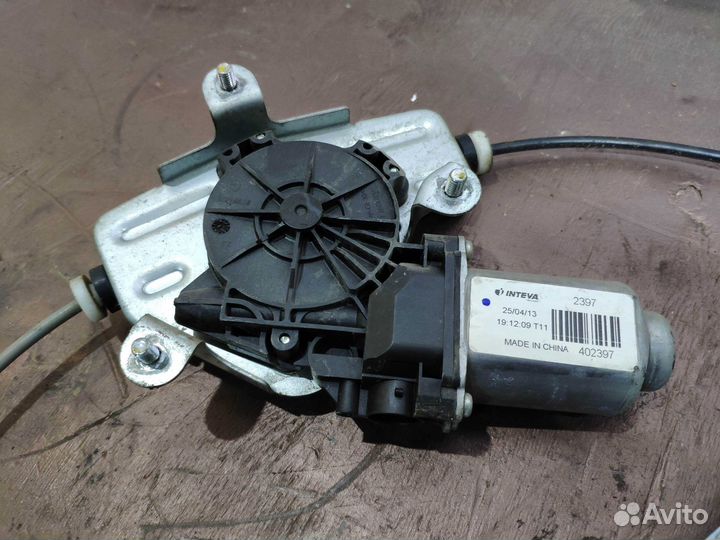 Стеклоподъемник задний правый Hyundai Solaris