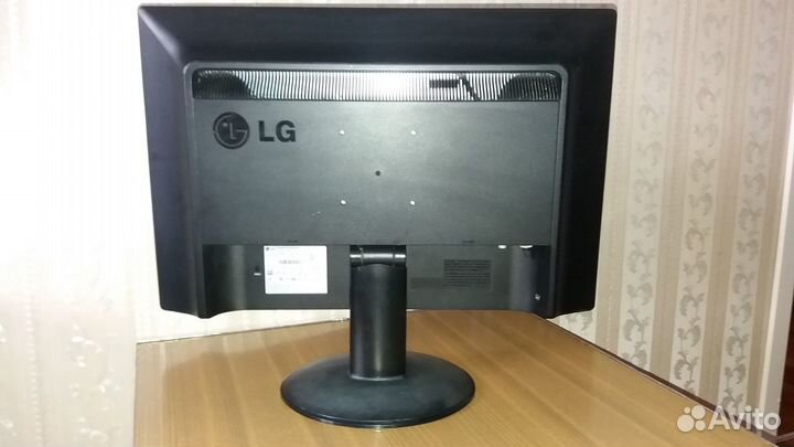 Монитор Flatron W2234S-SN