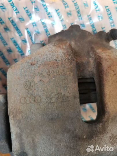 Суппорта передние VW Jetta 6 (Рест.) 2015 год