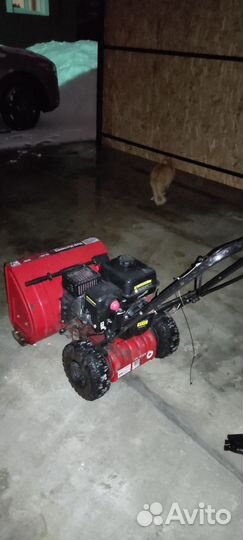 Снегоуборщик бензиновый самоходный бу