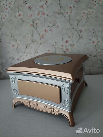 Музыкальная шкатулка с балериной