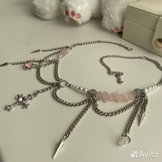 Колье с розовым кварцем