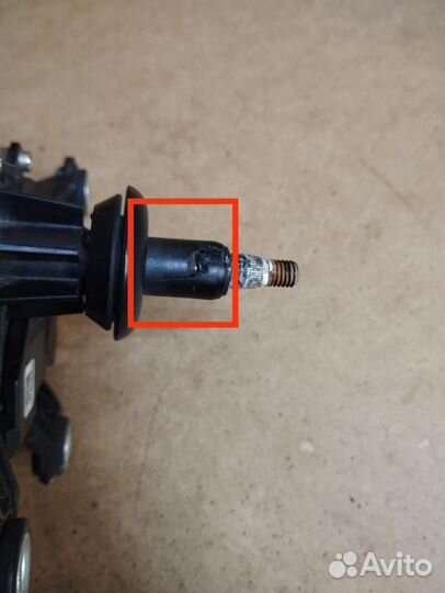 Моторчик стеклоочистителя задний Nissan Pathfinder