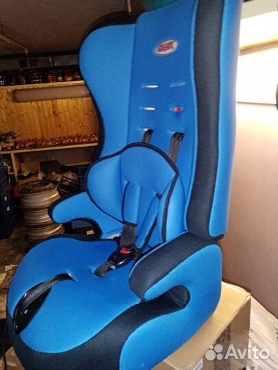 Автомобильное детское кресло