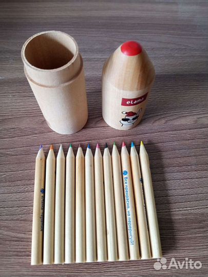 Сувенирный набор цветных карандашей