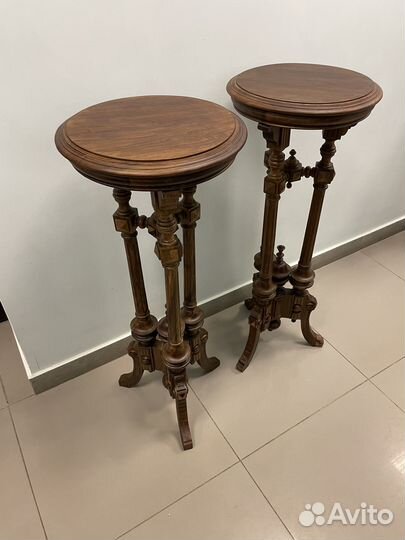 Стойки-этажерки парные резные