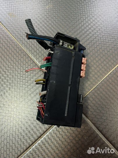 Блок предохранителей Nissan Almera n16