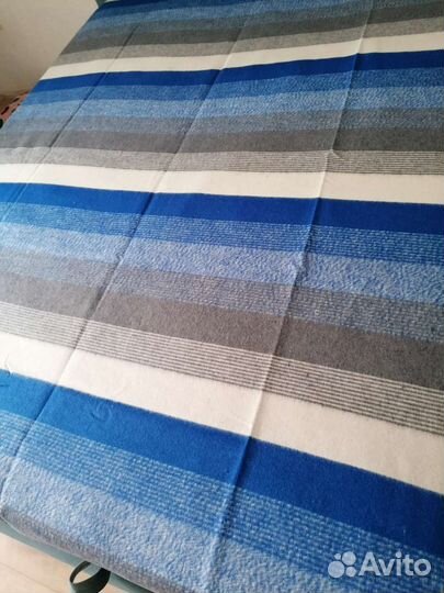 Одеяла новые