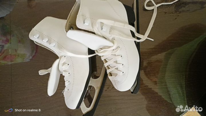 Коньки для девочки 33/34
