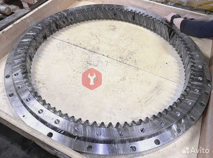 Опорно-поворотный круг Hyundai R320LC-9 81N9-01021