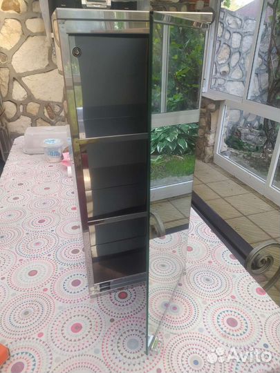 Полка настенная навесная из нержавейки с зеркалом