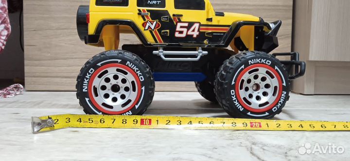 Машина Jeep на радиоуправлении