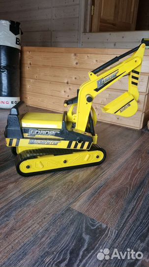 Экскаватор детский