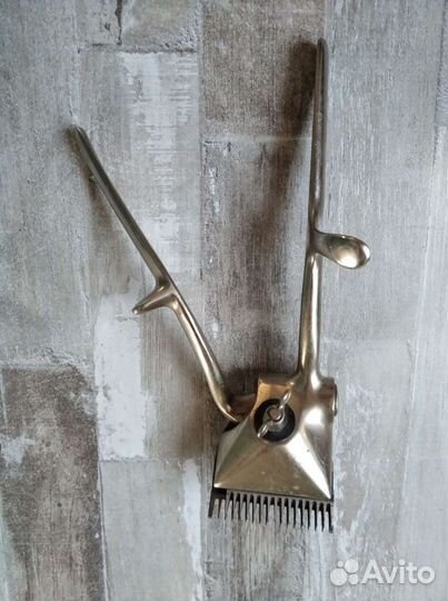 Ручная машинка для стрижки волос