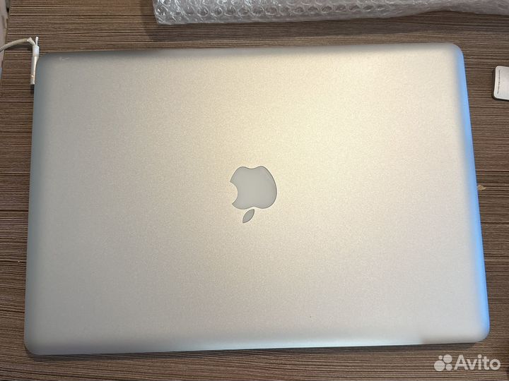 Apple mackbook 2012 A1286