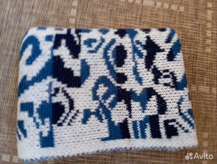 Шарф трикотаж с орнаментом