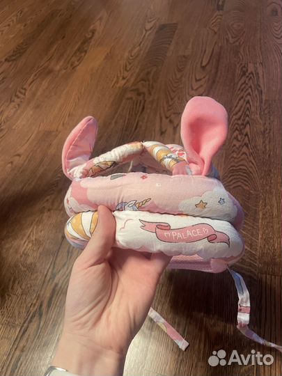 Круг, шлем и бамбуковый коврик